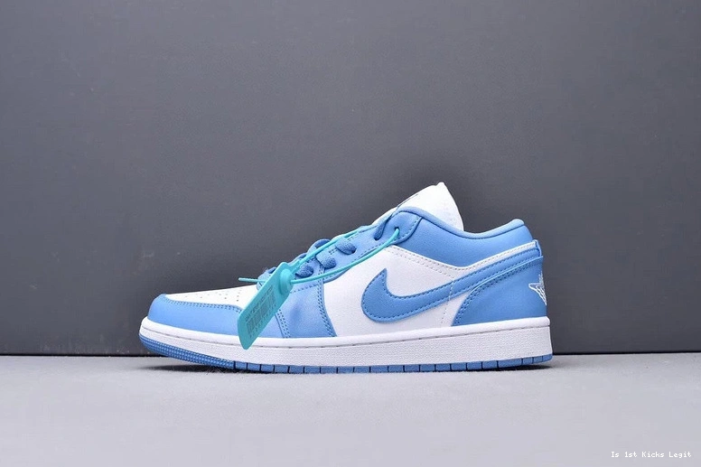 1 (W) Jordan  UNC AO9944-441 Low 0122